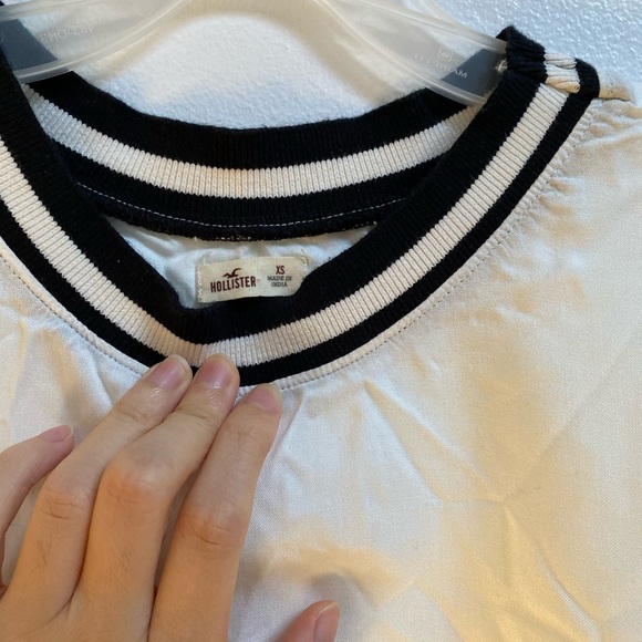 Hollister White Long Line Varsity Tee - Picture 3 of 5